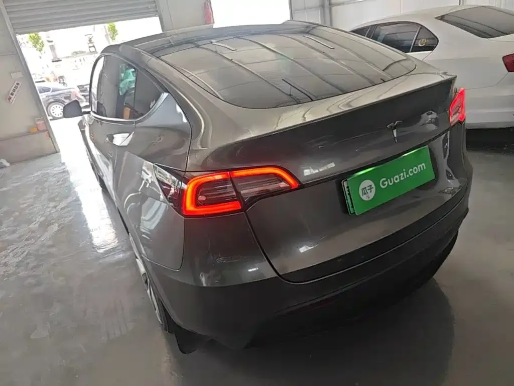 Tesla Model Y — фото 7