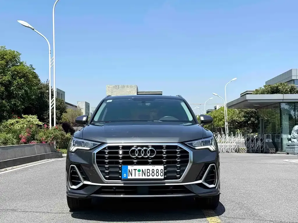 Audi Q3 — фото 3