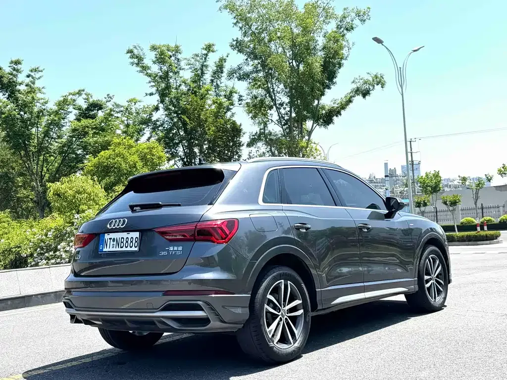 Audi Q3 — фото 9