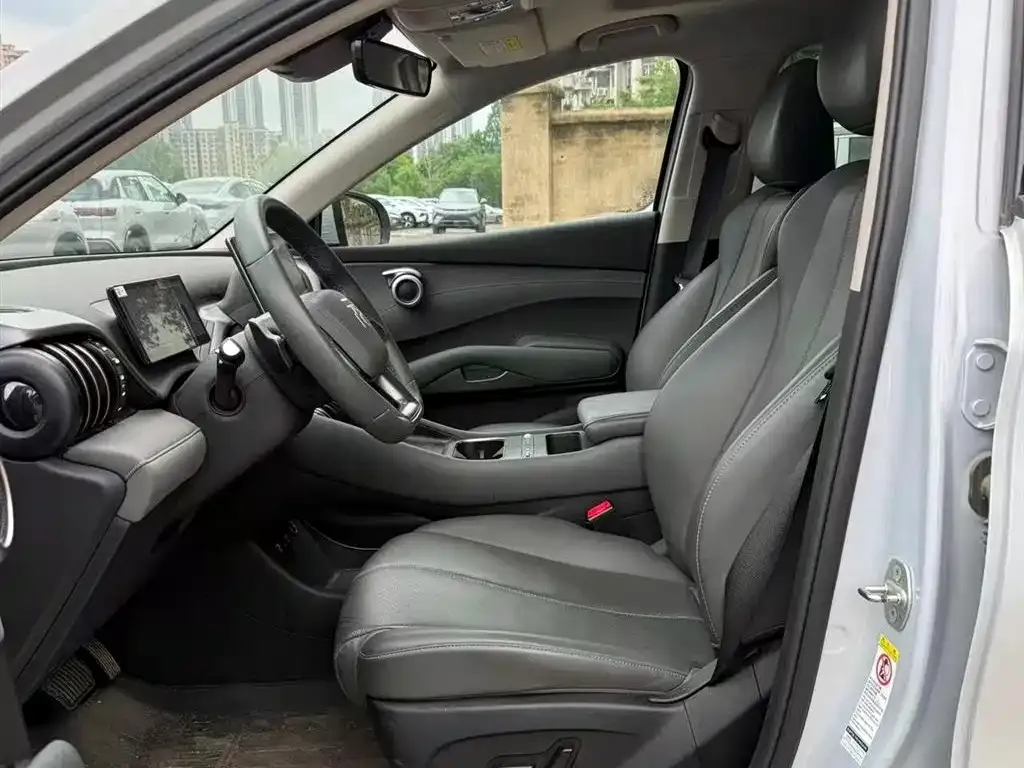 BYD Yuan Plus — фото 7