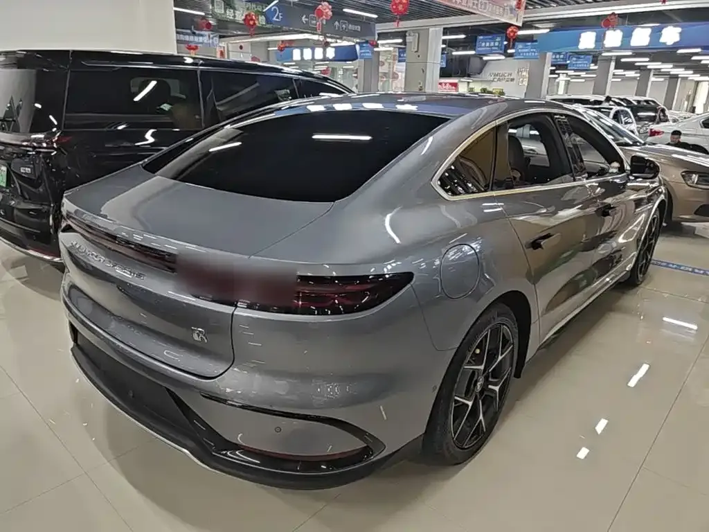 BYD Han — фото 10
