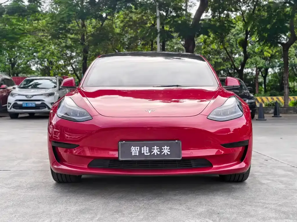 Tesla Model 3 — фото 6