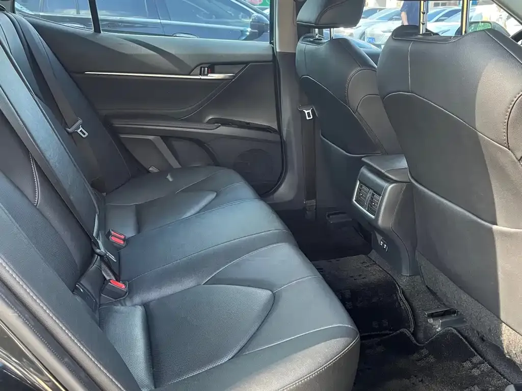 Toyota Camry 2023 из CN, фото 10