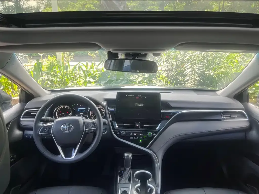 Toyota Camry 2023 из CN, фото 3