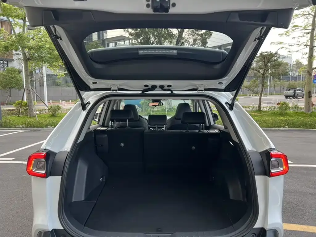 Toyota Wildlander — фото 10