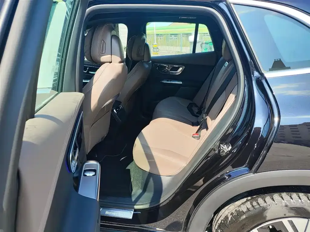 Mercedes-Benz EQE SUV — фото 10