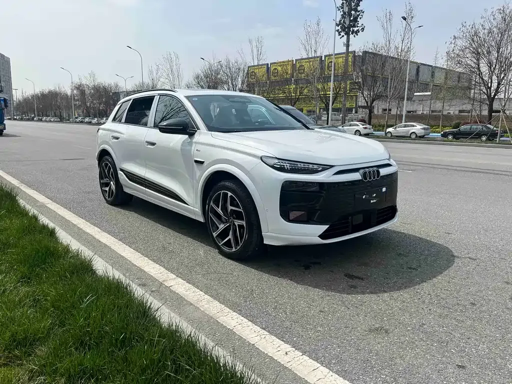 Audi Q6L e-tron — фото 9