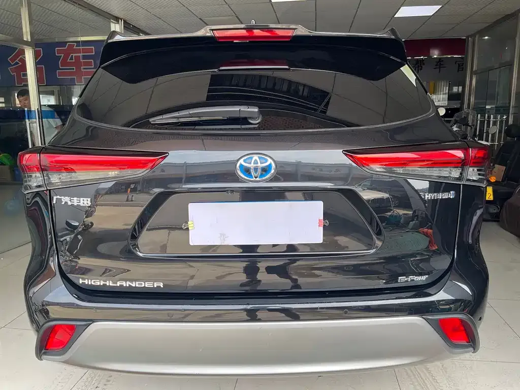 Toyota Highlander — фото 4