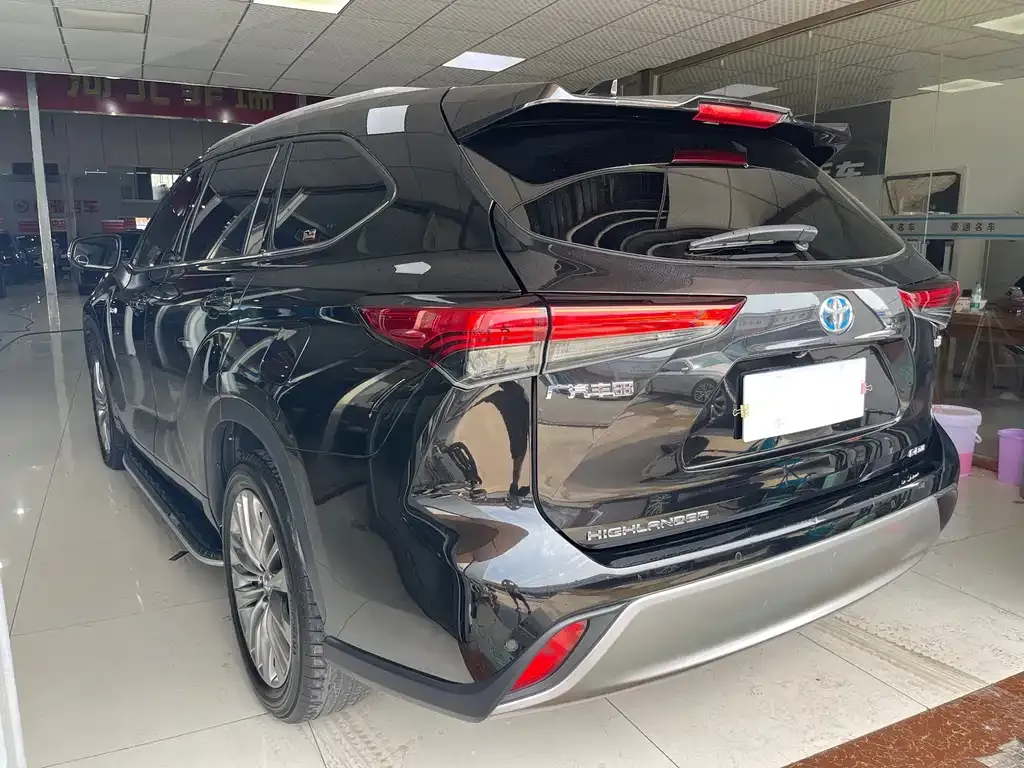 Toyota Highlander — фото 5