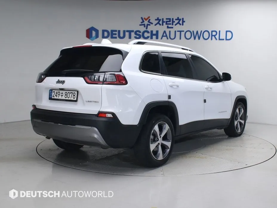 Jeep Cherokee 2021 из KR, фото 3