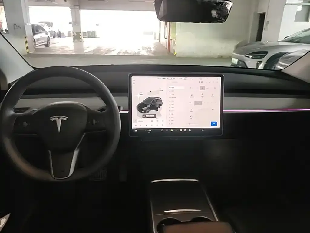 Tesla Model Y — фото 4