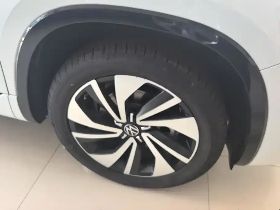 Volkswagen Tayron X 2023 из CN, фото 10