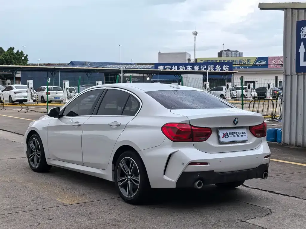 BMW 1 Series 2022 из CN, фото 5