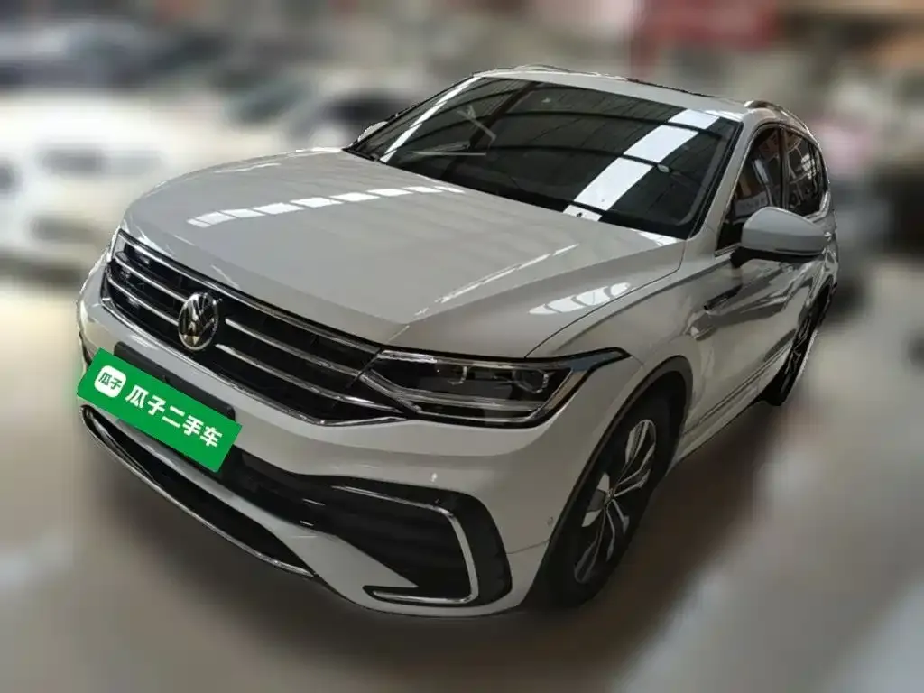 Volkswagen Tiguan L — фото 3