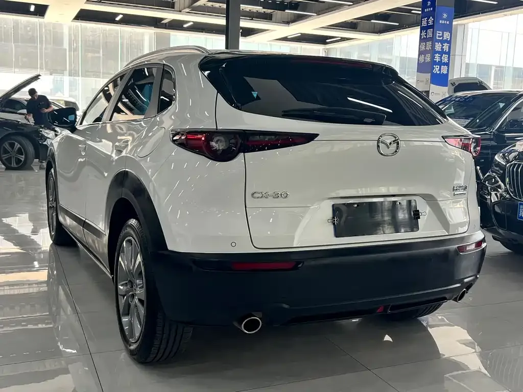 Mazda CX-30 — фото 9