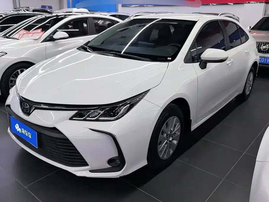 Toyota Corolla — фото 1