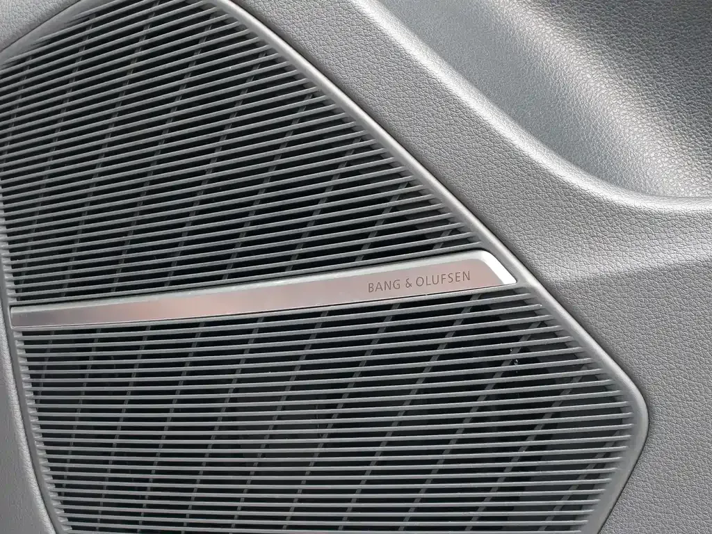 Audi Q8 — фото 8