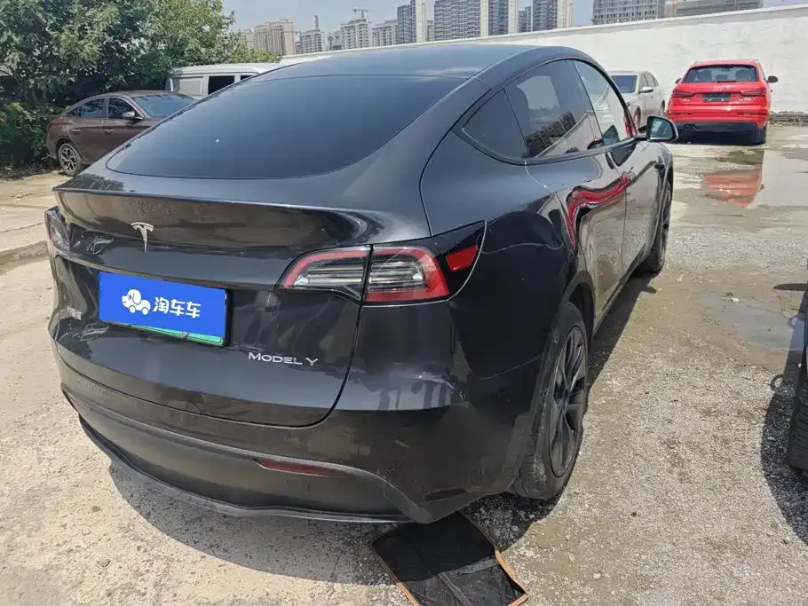 Tesla Model Y — фото 4