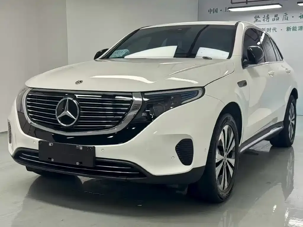 Mercedes-Benz EQC — фото 1