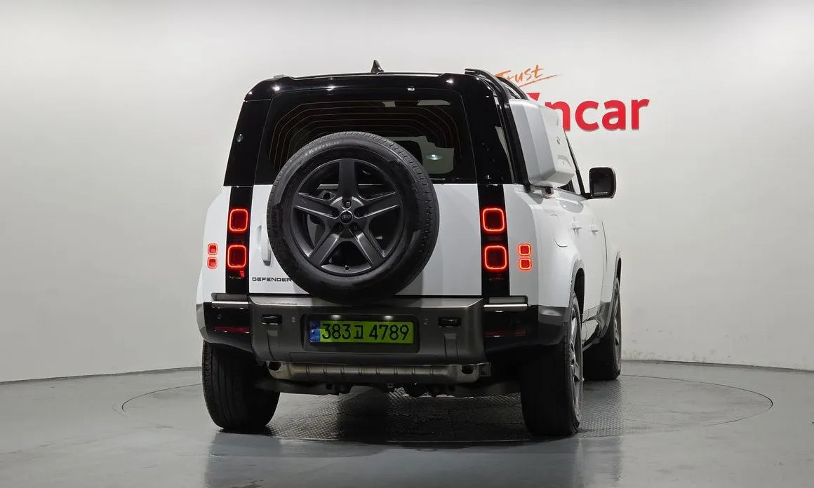 Land Rover Defender — фото 2