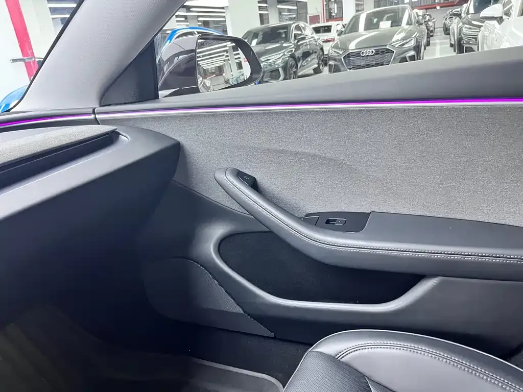 Tesla Model 3 2025 из CN, фото 9