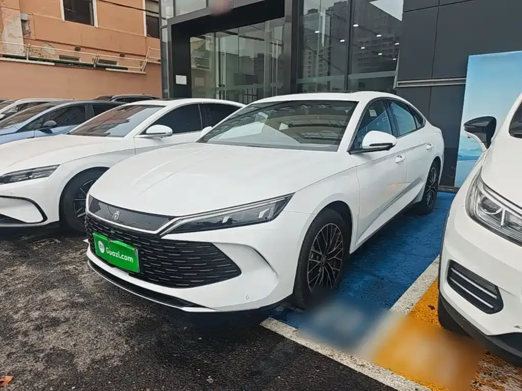 BYD Qin L — фото 1