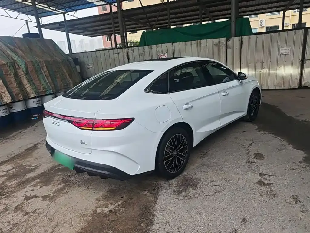 BYD Qin L — фото 10