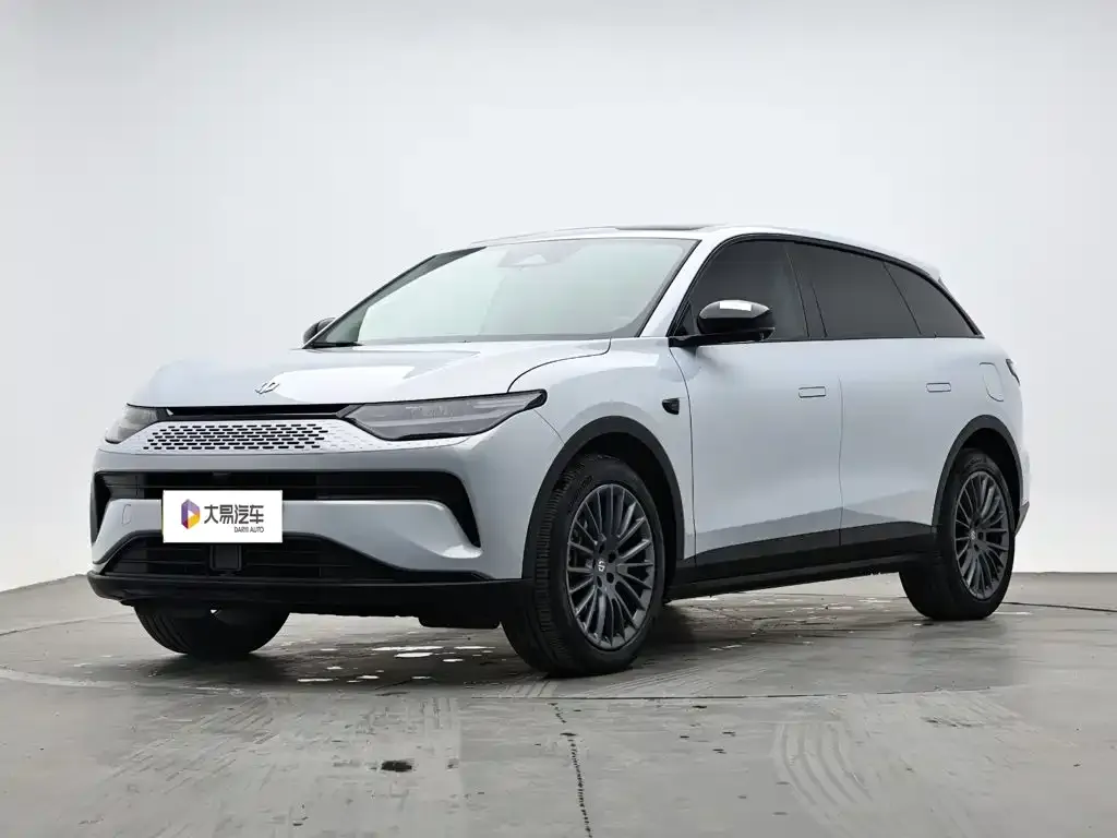 Leapmotor C11