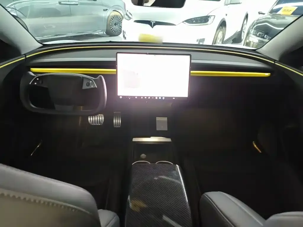 Tesla Model 3 — фото 2