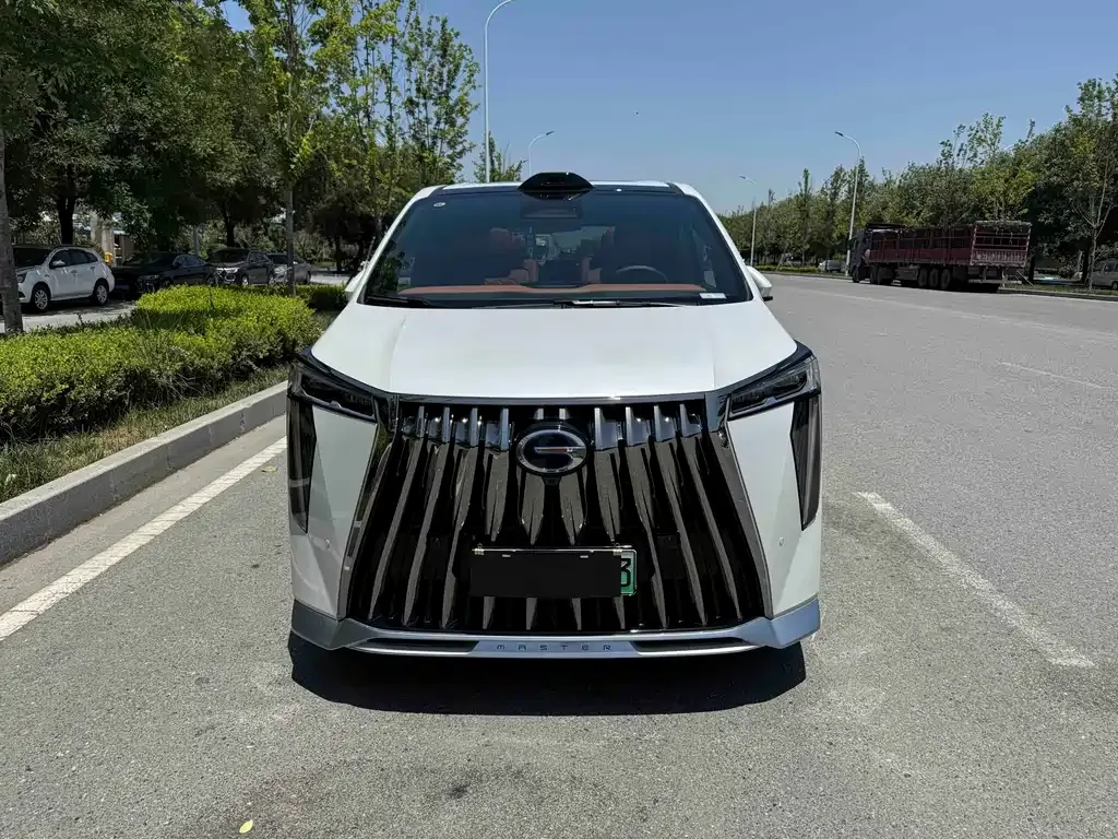 GAC Motor Trumpchi M8 — фото 8