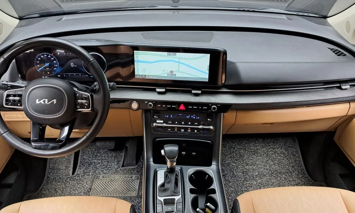 Kia Carnival — фото 10