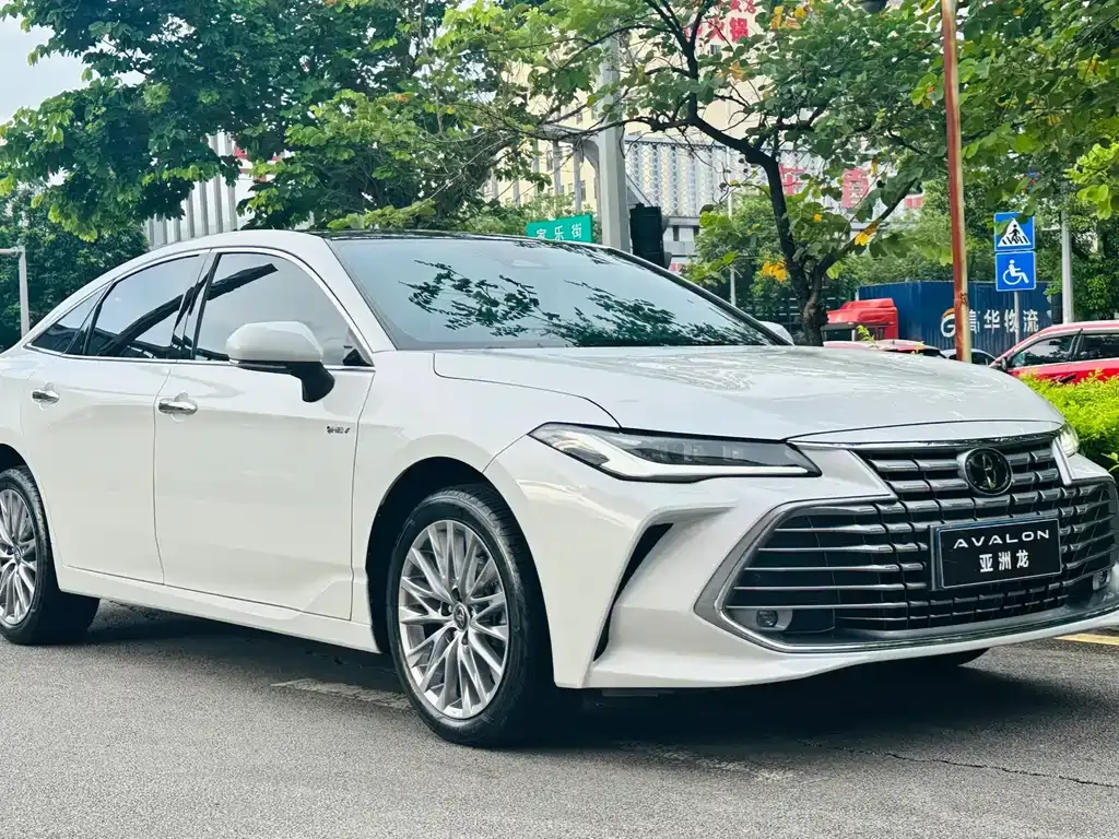 Toyota Avalon — фото 4