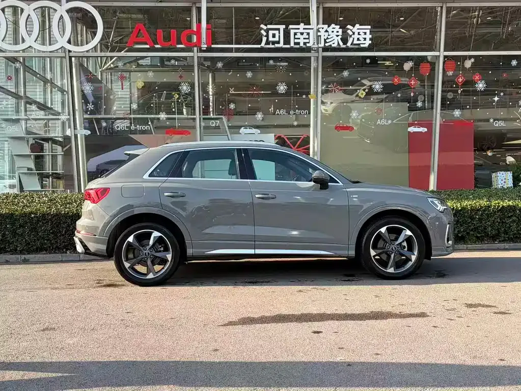 Audi Q3 — фото 8