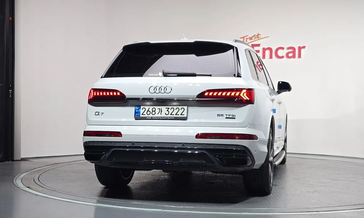 Audi Q7 — фото 8