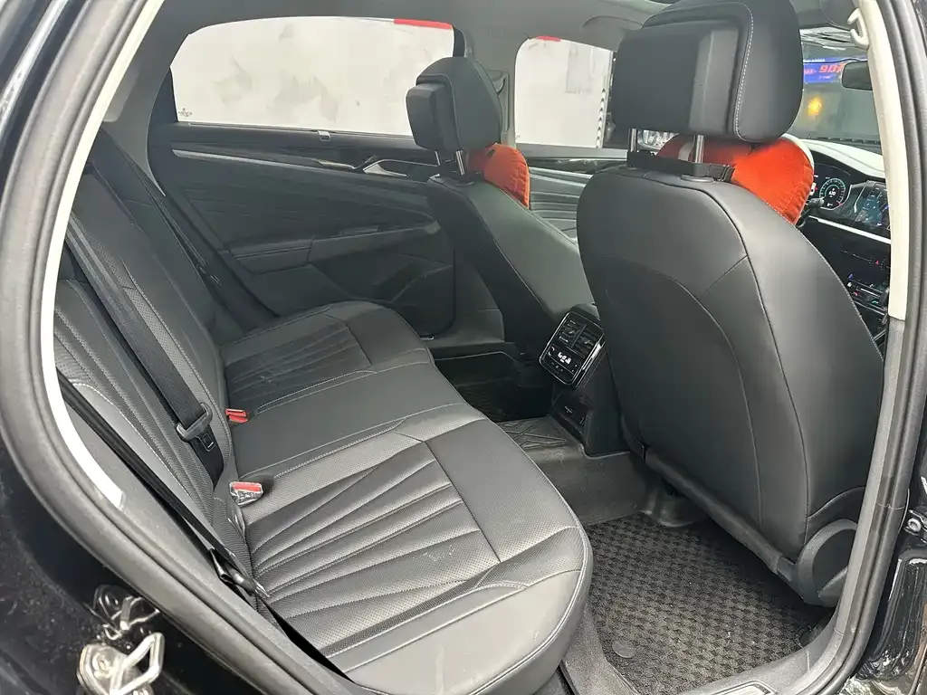 Volkswagen Passat — фото 5