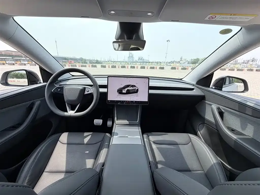 Tesla Model Y — фото 7