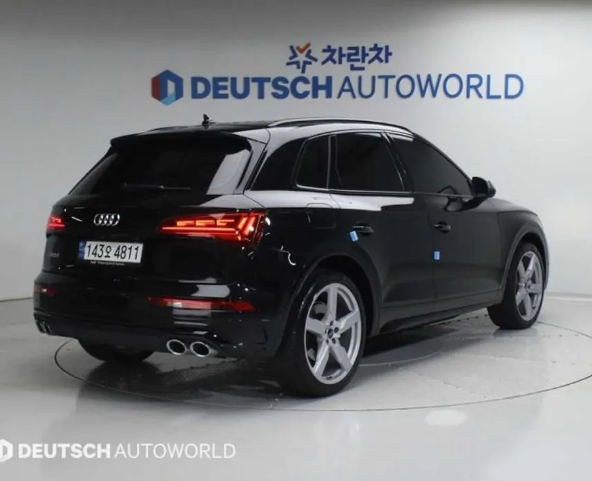 Audi SQ5 — фото 10