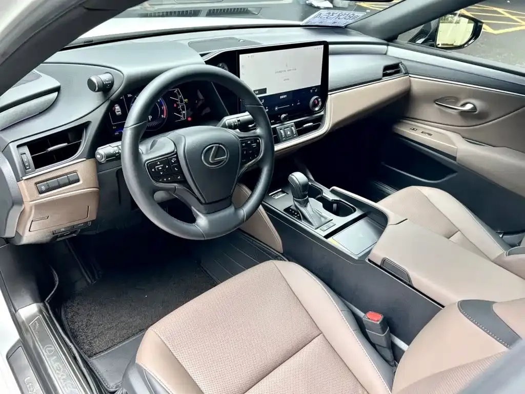 Lexus ES — фото 4