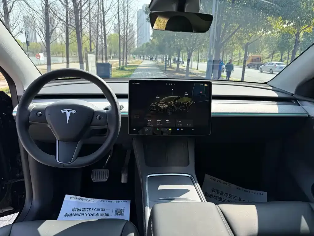 Tesla Model Y — фото 5