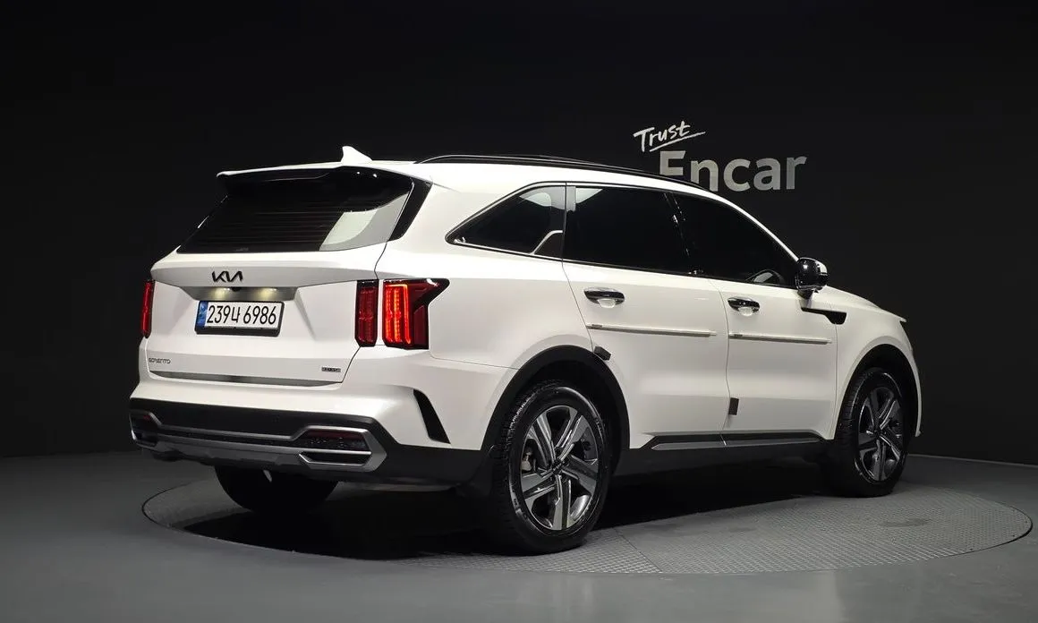 Kia Sorento — фото 6