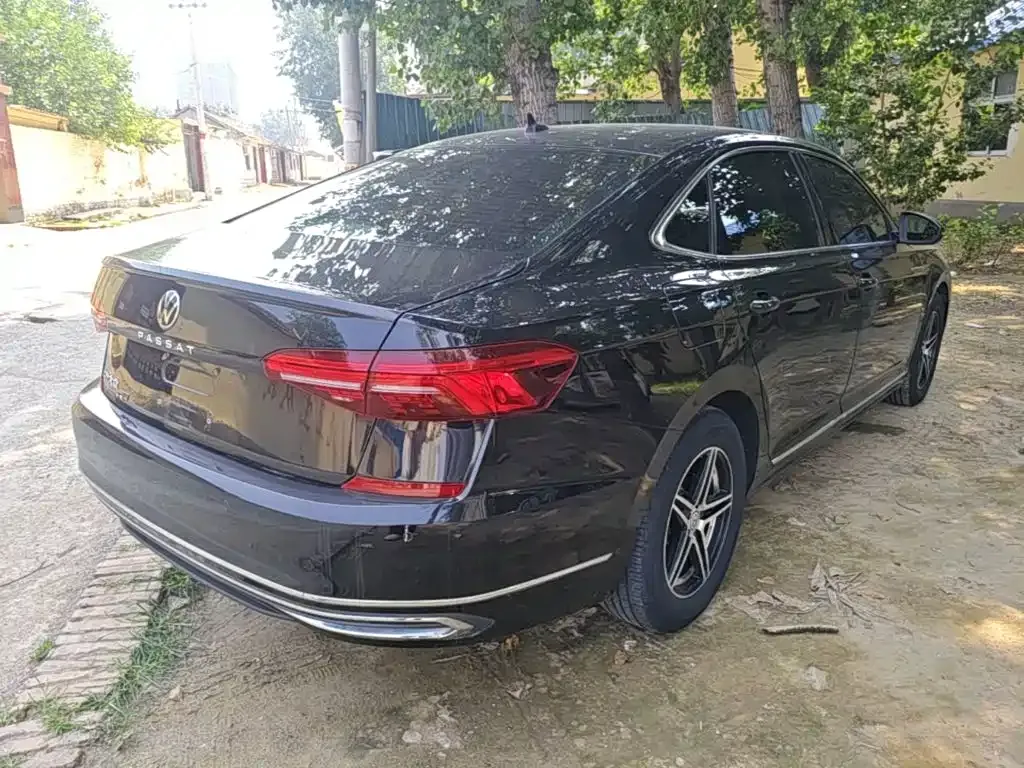 Volkswagen Passat — фото 10