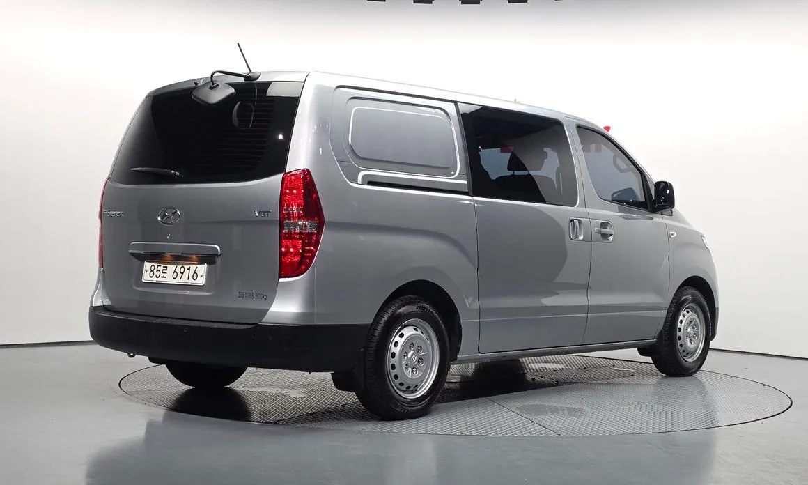 Hyundai Starex — фото 4
