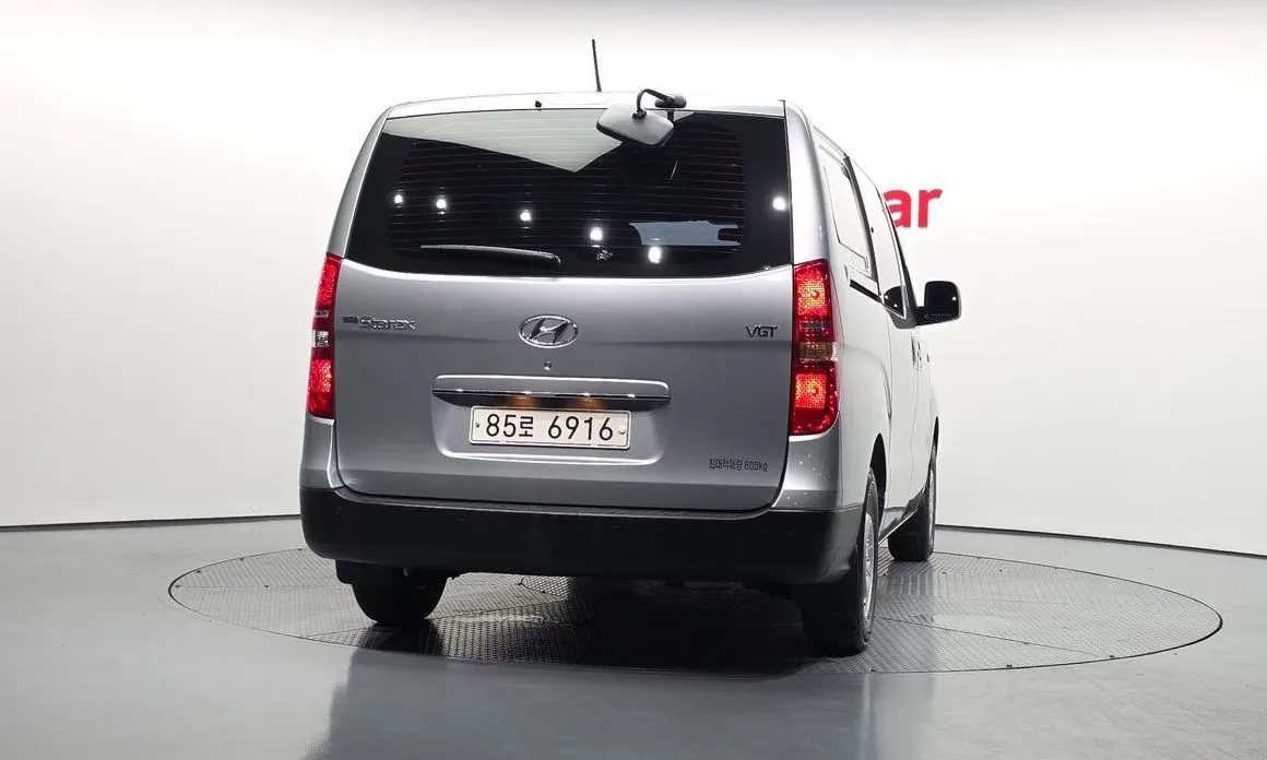 Hyundai Starex — фото 2