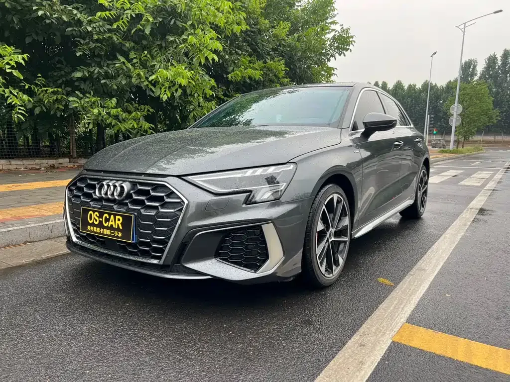 Audi A3 — фото 1