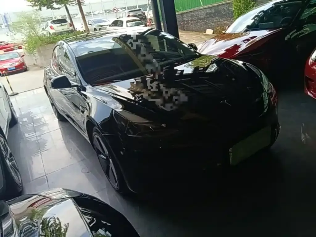 Tesla Model 3 — фото 10