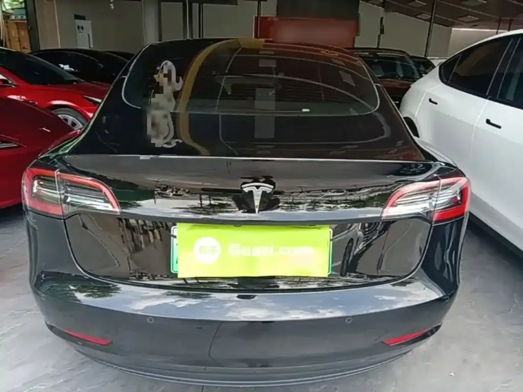 Tesla Model 3 — фото 5