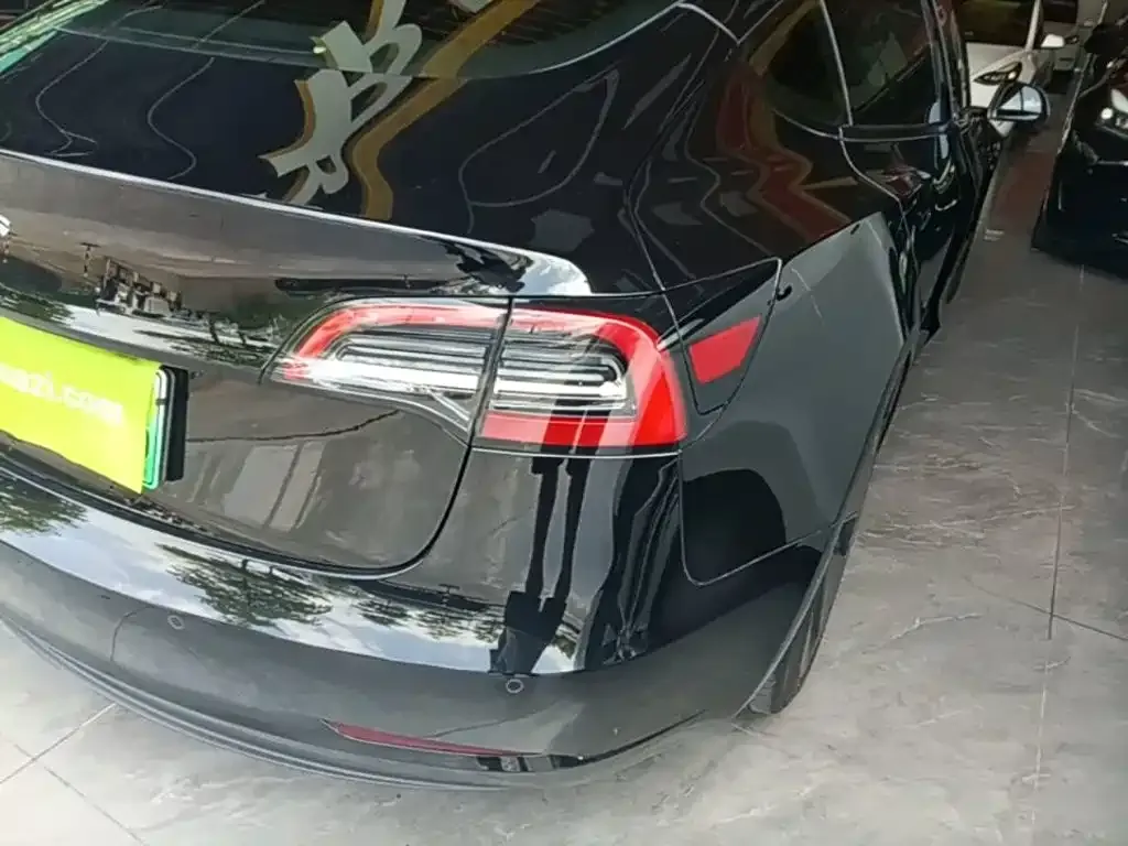 Tesla Model 3 — фото 6