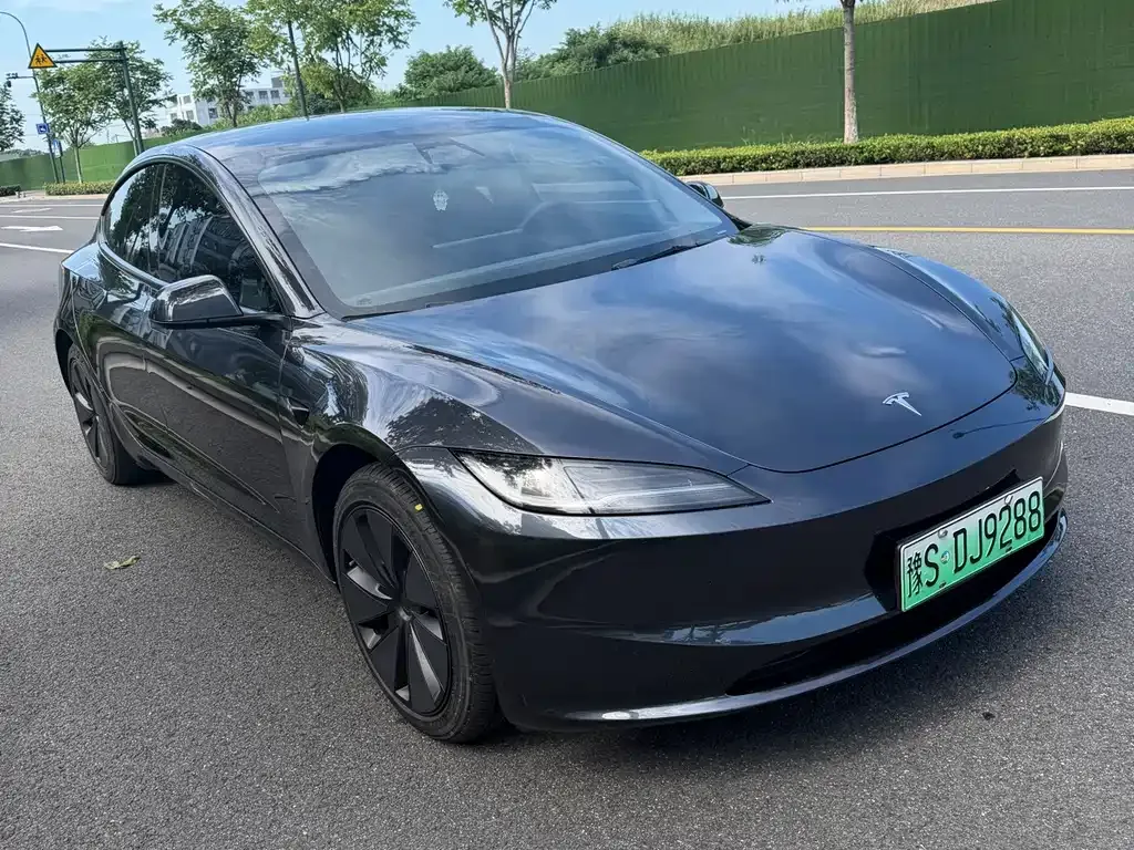 Tesla Model 3 — фото 5