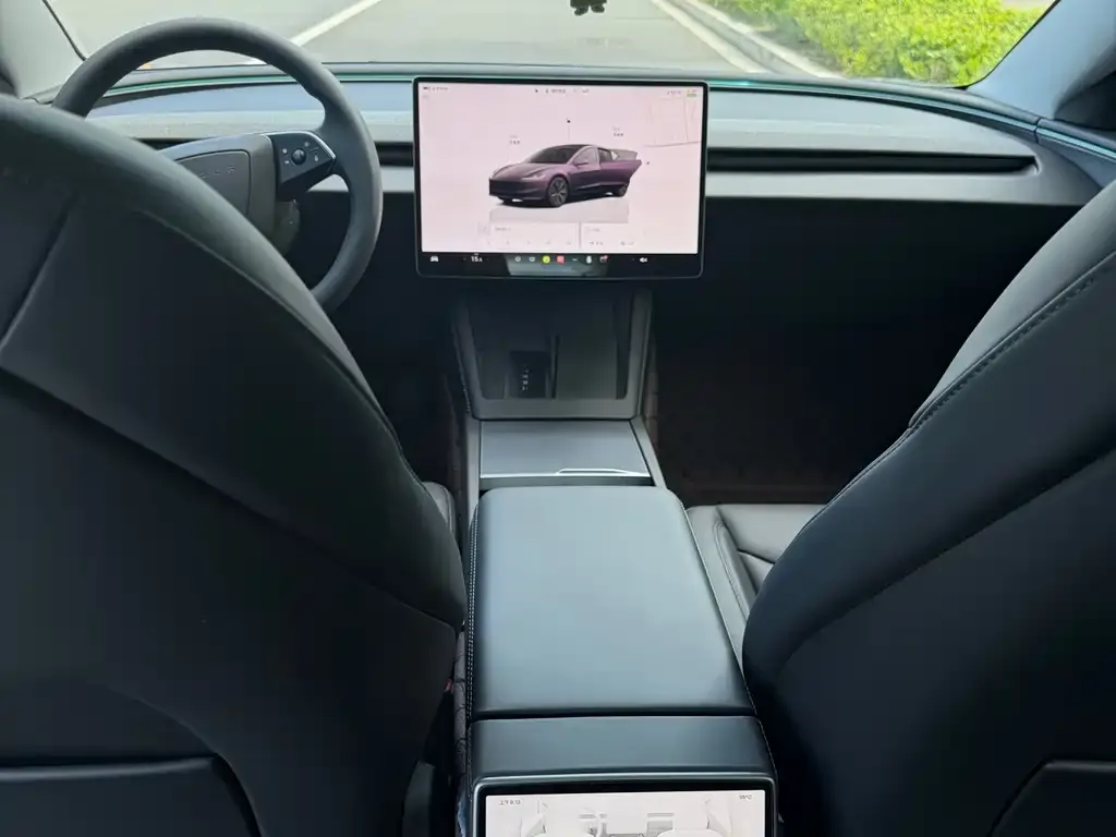 Tesla Model 3 — фото 2