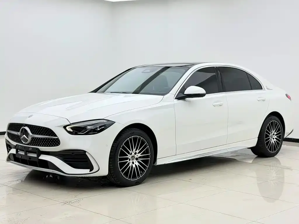Mercedes-Benz C-Class — фото 1